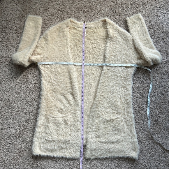 Free People Sand Beige Eyelash Faux Fur Open Front Cardigan Size Small - Picture 9 of 12